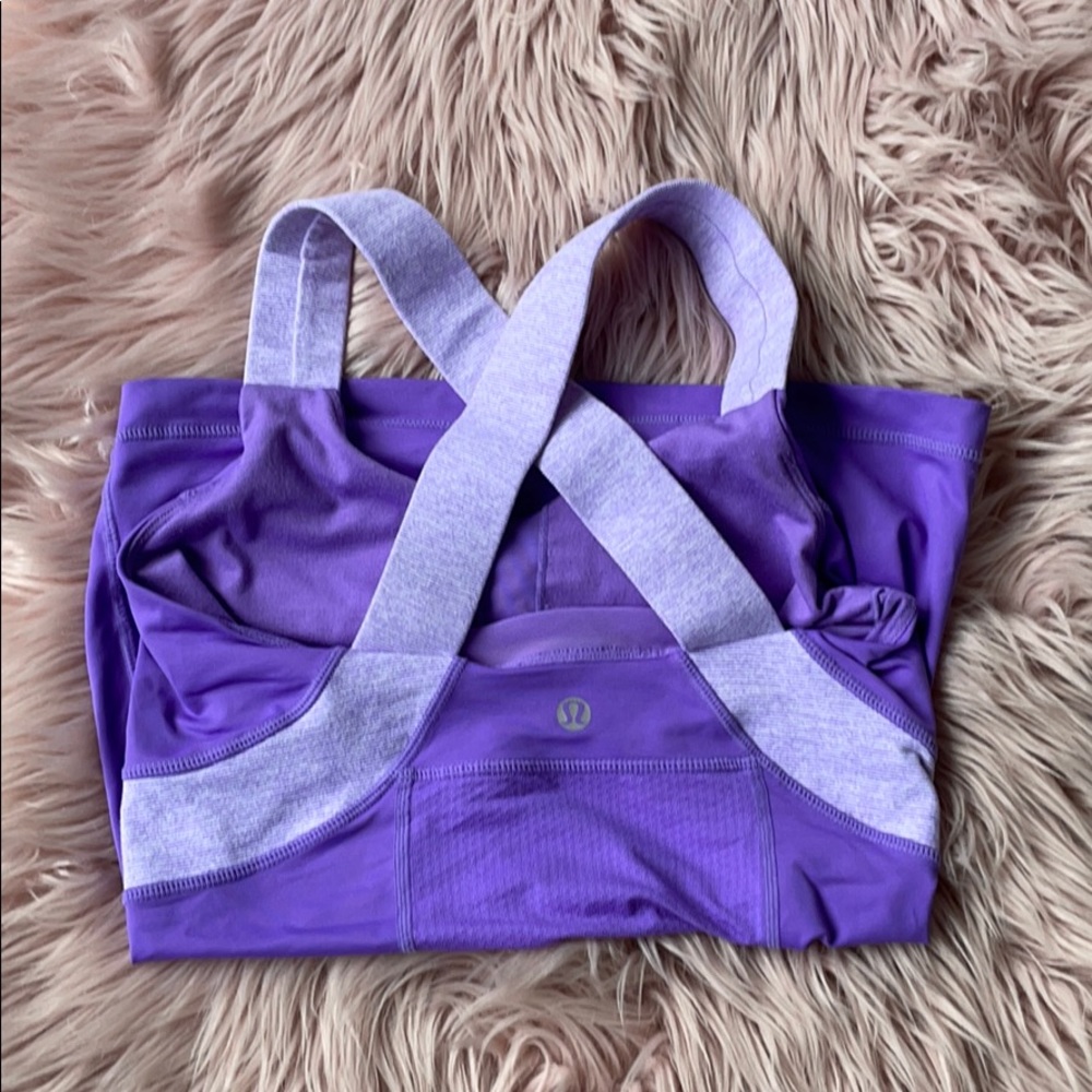 Lululemon top with built in bra. Size 4.
